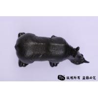 犀牛-铁制实心打造