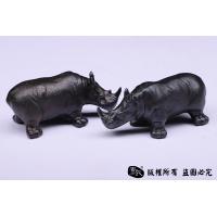 犀牛-铁制实心打造