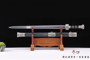 麒麟山水陨铁剑-查长伟大师作品