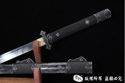 素铁错银唐刀 查长伟一等奖作品