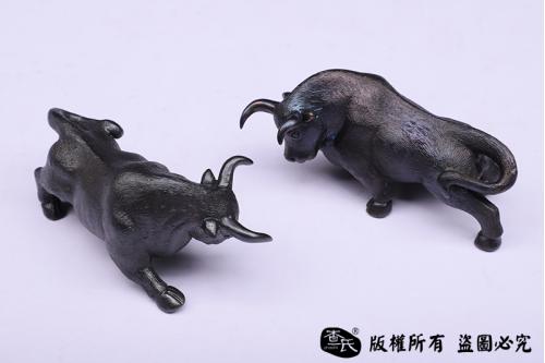 犀牛-铁制实心打造