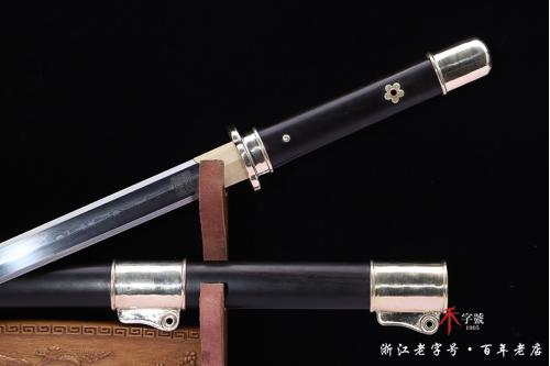 素风八面唐剑 查长伟作品