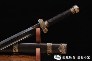 一把像样的黑金古刀盗墓笔记