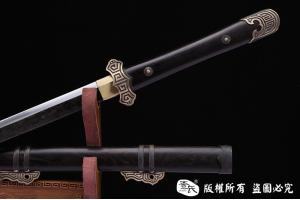 回纹唐刀 采用“粗中有细”工艺制作