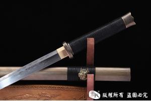 虎头素装唐刀