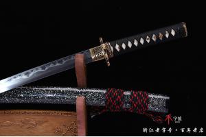 五枚菊一武士刀